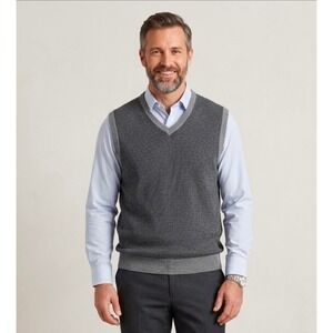 Chaps Men's Grey Textured V-Neck Sweater Vest Size Medium Golf Preppy Casual